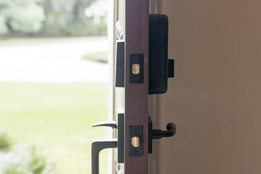 Emtek Baden EMPowered™ Motorized Touchscreen Keypad Entry Set