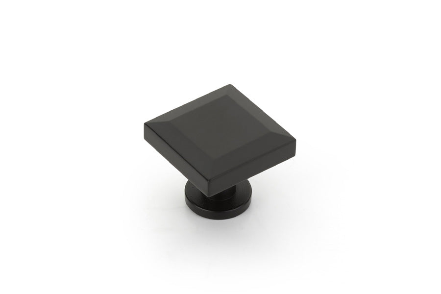 Schaub Heathrow 1-1/4" Square Cabinet Knob