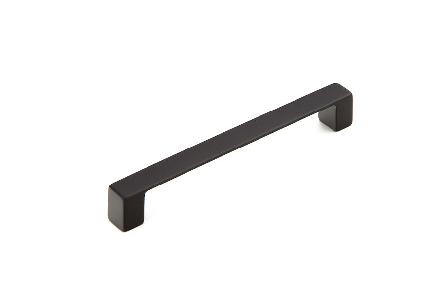 Schaub Classico 6-1/4" Center-to-Center Cabinet Pull