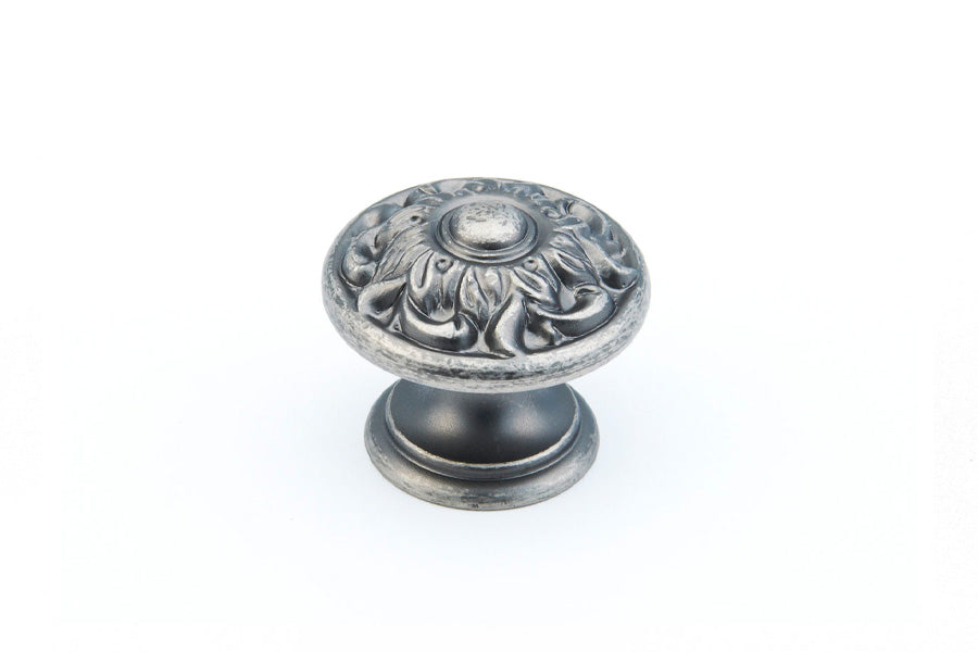 Schaub Corinthian 1-3/8" Diameter Round Cabinet Knob