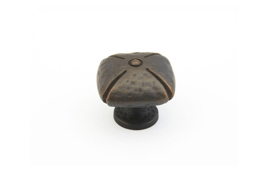 Schaub Siena 1-1/2" Square Cabinet Knob